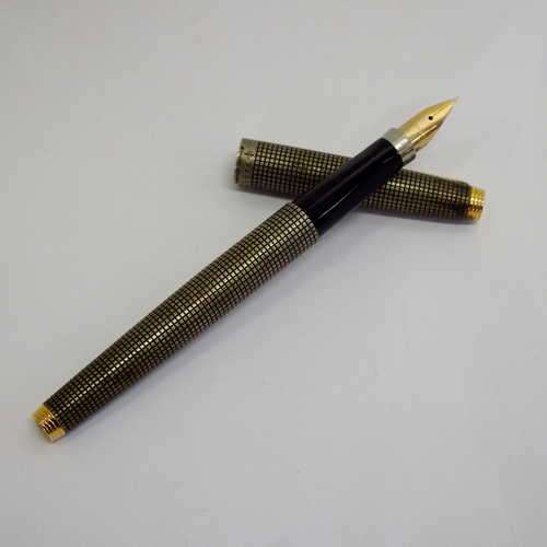 Parker sterling silver fountain pen with 14kt. gold nib