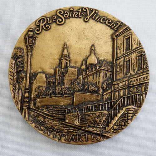 Large Bronze Rue Saint Vincent Montmartre medallion - @ CRAZY R1 start