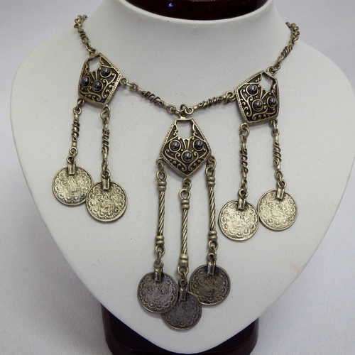 Costume jewellery necklace - Beautiful item