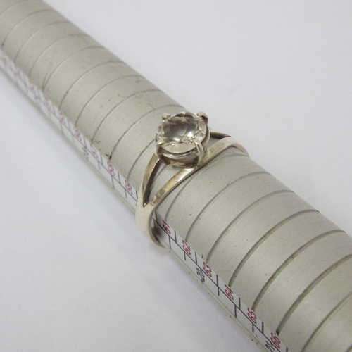 925 Silver ring with clear stone - Size : S - Weighs : 2.3 g