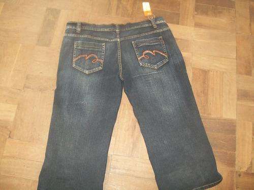 Brand New 3/4  Size 44 Jeans -Great design full waist