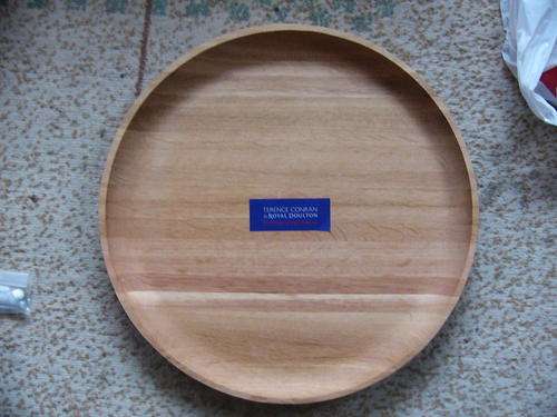 Oak serving dish by Royal Doulton. This is a superb piece.49 cm wide.