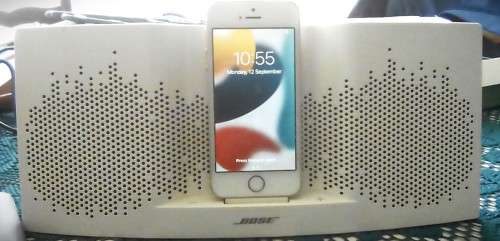 Bose External Speaker ( For I-phones) or without phone, great for Laptop