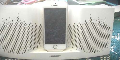 Bose External Speaker ( For I-phones) or without phone, great for Laptop