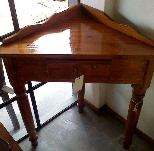 Small oregan pine corner unit