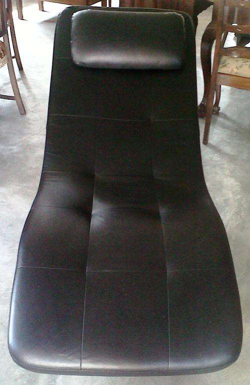 Leather chaise