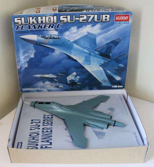1/48 Sukhoi SU-27UB Flanker C- Academy
