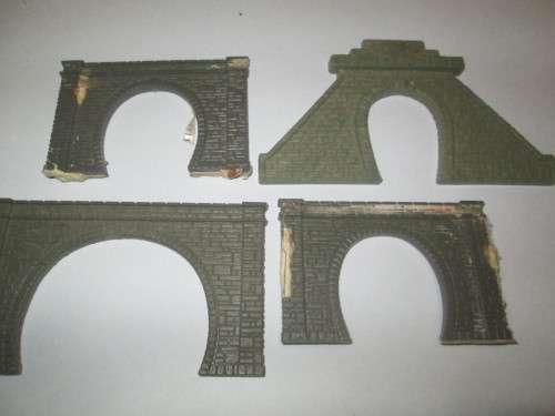 N GAUGE FALLER TUNNEL ENTRANCES X 4