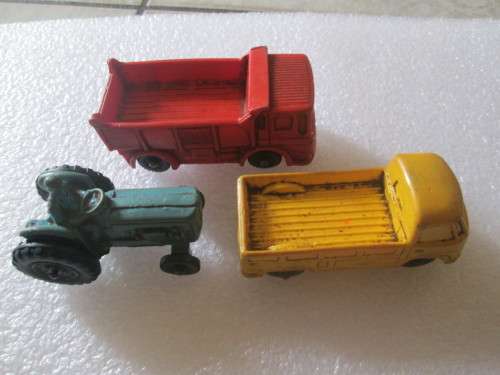 PLASTIC MODELS X 3 FROM 70'S