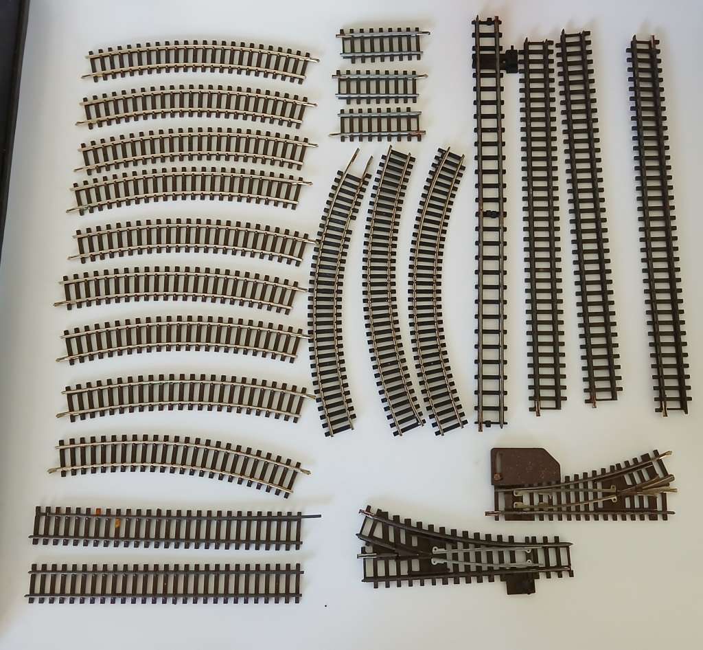 TRIANG items for model railroad