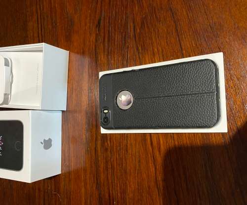 Apple iPhone SE - April 2019