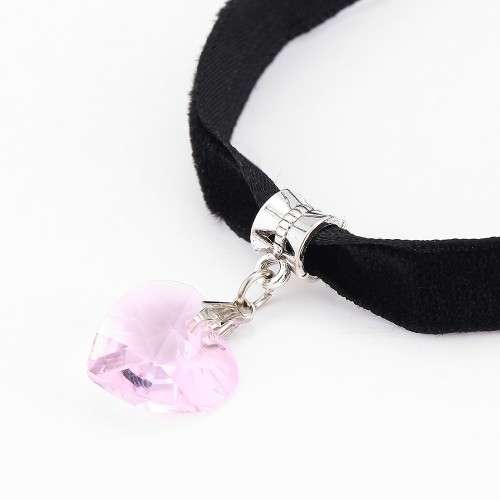 Heart Velvet Choker Necklace - Pink