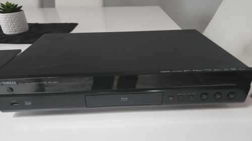 Yamaha bd671 (no remote) + 4 free blu ray discs