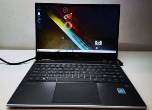 AS NEW!*STUNNING!*HP PAVILION X360*PENTIUM GOLD 7505*TOUCHSCREEN*FLIP*ROTATE*4GB DDR4*256GB SSD