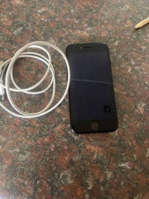 IPhone 8 64GB and Samsung Watch 4