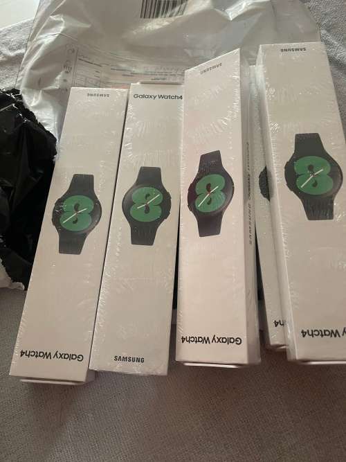 Samsung Galaxy A53 + Samsung Galaxy Watch 4 (brand new SEALED)