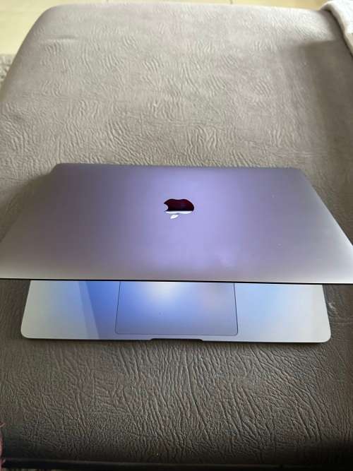 Apple MacBook Air 13` 2020 M1 (battery count 32)