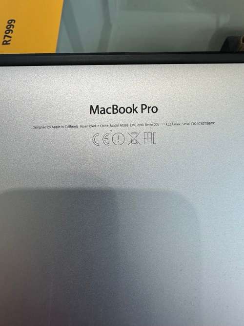 MacBook Pro A1398 i7 16gb RAM 500gb HDD
