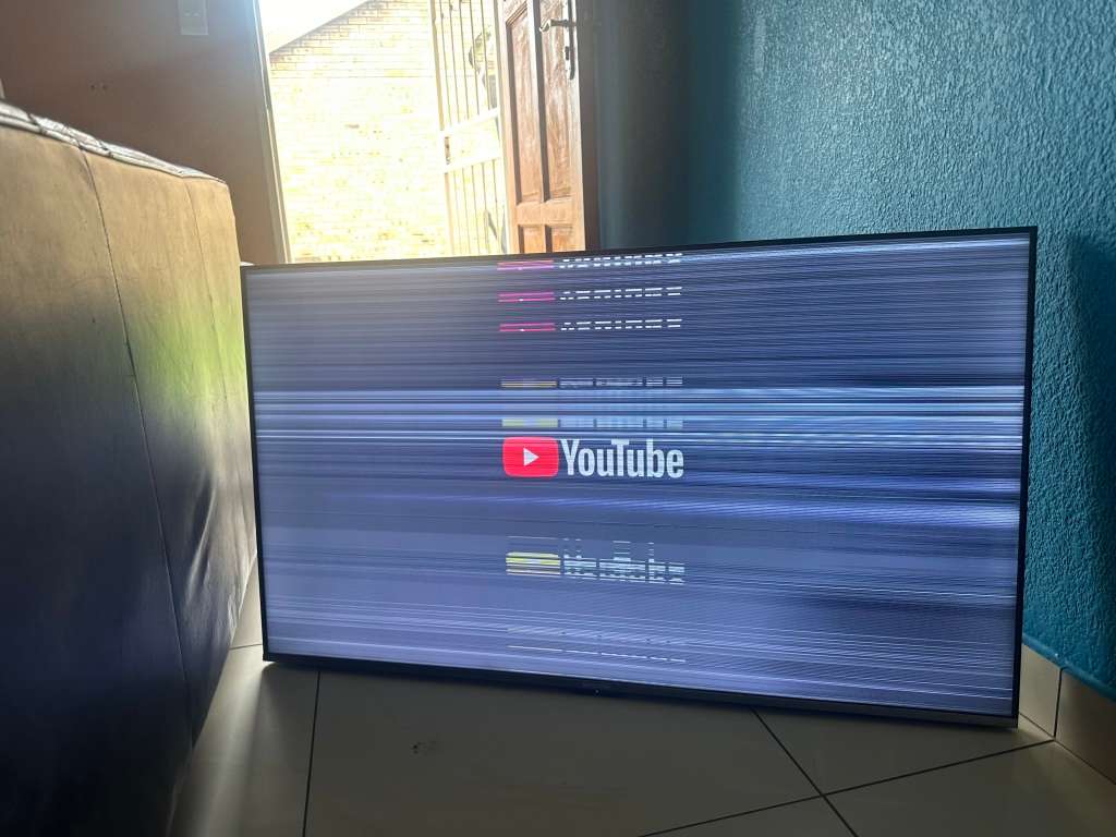 Skyworth 50 smart Tv (Faulty, Please read description and pictures)