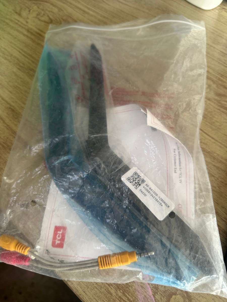 TCL P615K 4K Smart Android TV (Broken/read description)