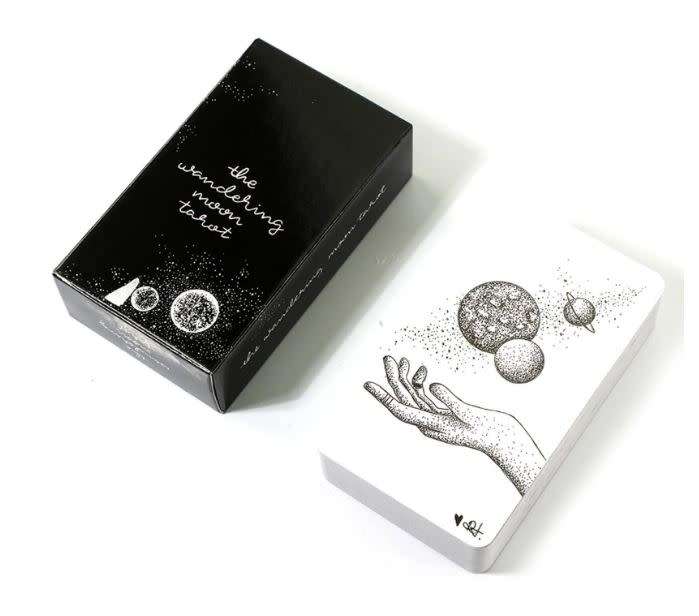 THE WANDERING MOON  78 CARDS DECK