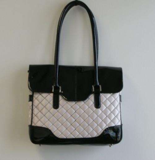 Stunning Laptop Hand Bags