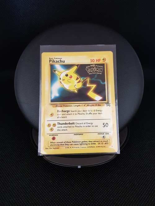 Pokemon TCG - Pikachu NM/M (Black Star Promo)