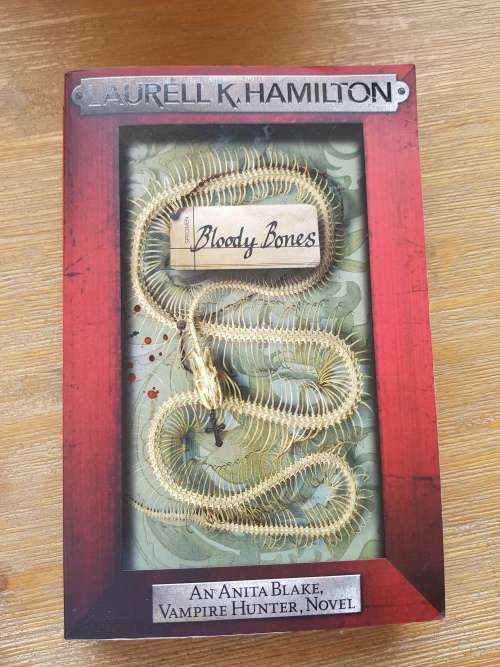 Bloody Bones - An Anita Blake, Vampire Hunter, Novel - Laurell K. Hamilton