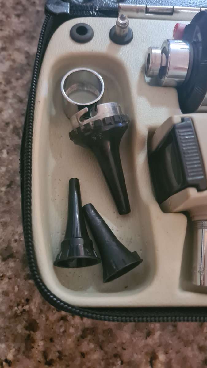 Ear nose and fraught medical examination tool