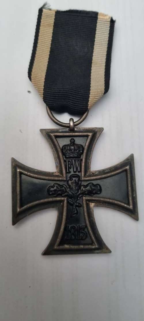 WW1 GERMAN IRON CROSS MEDAL SECOND CLASS --MAKERS MARK ON RING