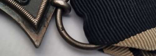WW1 GERMAN IRON CROSS MEDAL SECOND CLASS --MAKERS MARK ON RING