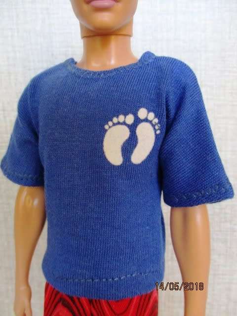 Ken - Barbie - doll's red print shorts with blue T-shirt