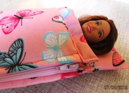 Barbie doll's sleeping bag and nightie set - pink butterfly + turquoise nightie