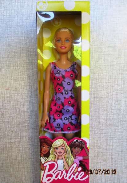 Barbie doll NEW IN BOX - blonde hair