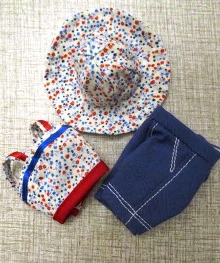 Barbie doll's SUMMER HOLIDAY set No. 4