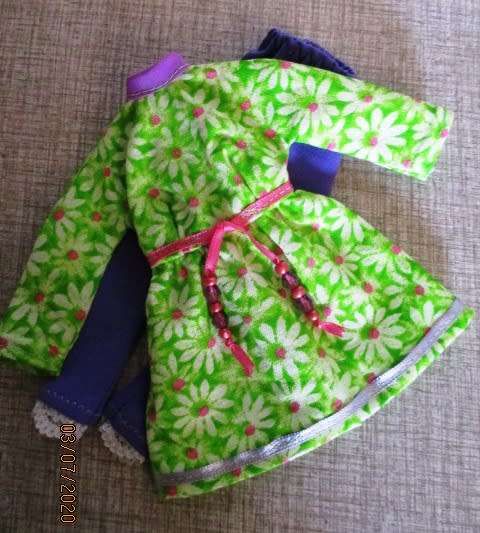 Barbie doll`s winter warmers set - six items plus belt - greenpink