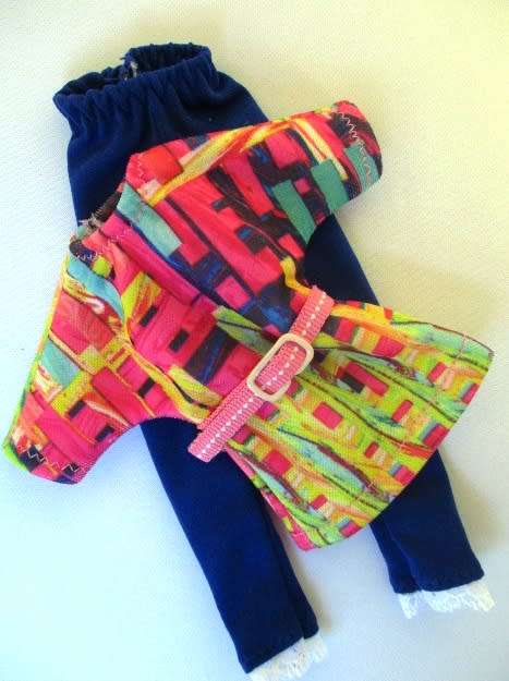 Barbie doll`s long tee with leggings and belt - blue