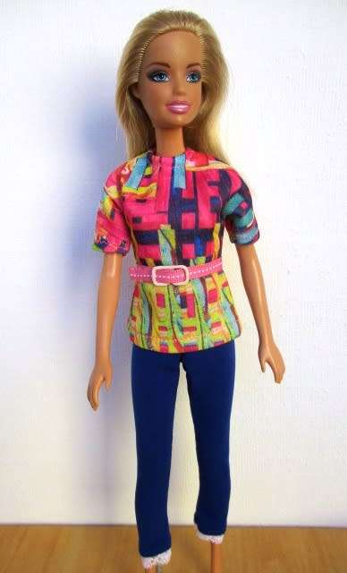 Barbie doll`s long tee with leggings and belt - blue