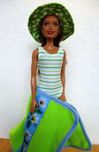 Barbie doll`s SUMMER HOLIDAY set No.13 - 5 outfits plus sleeping bag