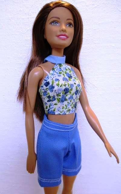 Barbie doll`s SUMMER HOLIDAY set No.13 - 5 outfits plus sleeping bag