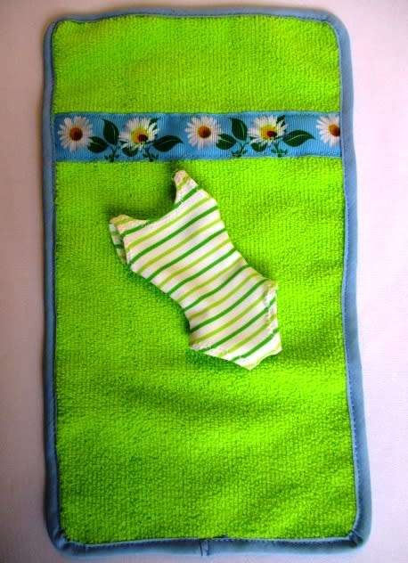 Barbie doll`s SUMMER HOLIDAY set No.13 - 5 outfits plus sleeping bag