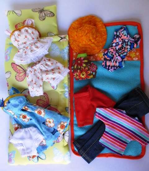 Barbie doll`s Summer Holiday set No 12 - 5 outfits + sleeping bag