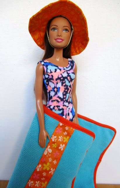 Barbie doll`s Summer Holiday set No 12 - 5 outfits + sleeping bag