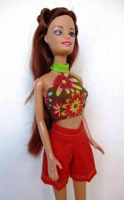 Barbie doll`s Summer Holiday set No 12 - 5 outfits + sleeping bag