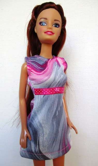 Barbie doll`s dress - pink swirl