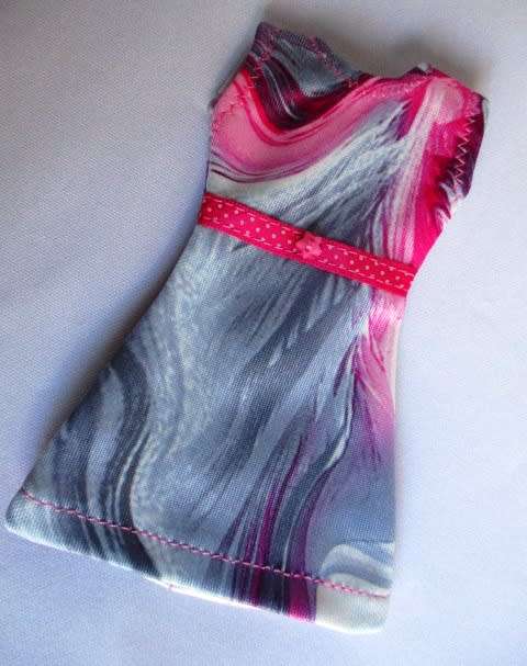 Barbie doll`s dress - pink swirl