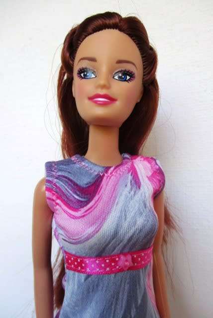 Barbie doll`s dress - pink swirl