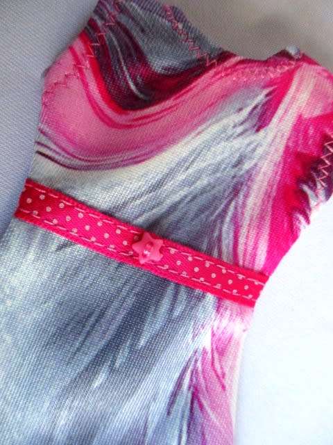 Barbie doll`s dress - pink swirl
