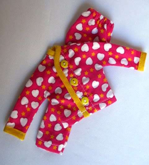 Barbie doll`s winter pyjamas - pink/white hearts