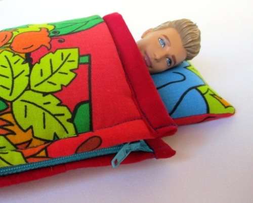 Ken doll`s sleeping bag - jungle red